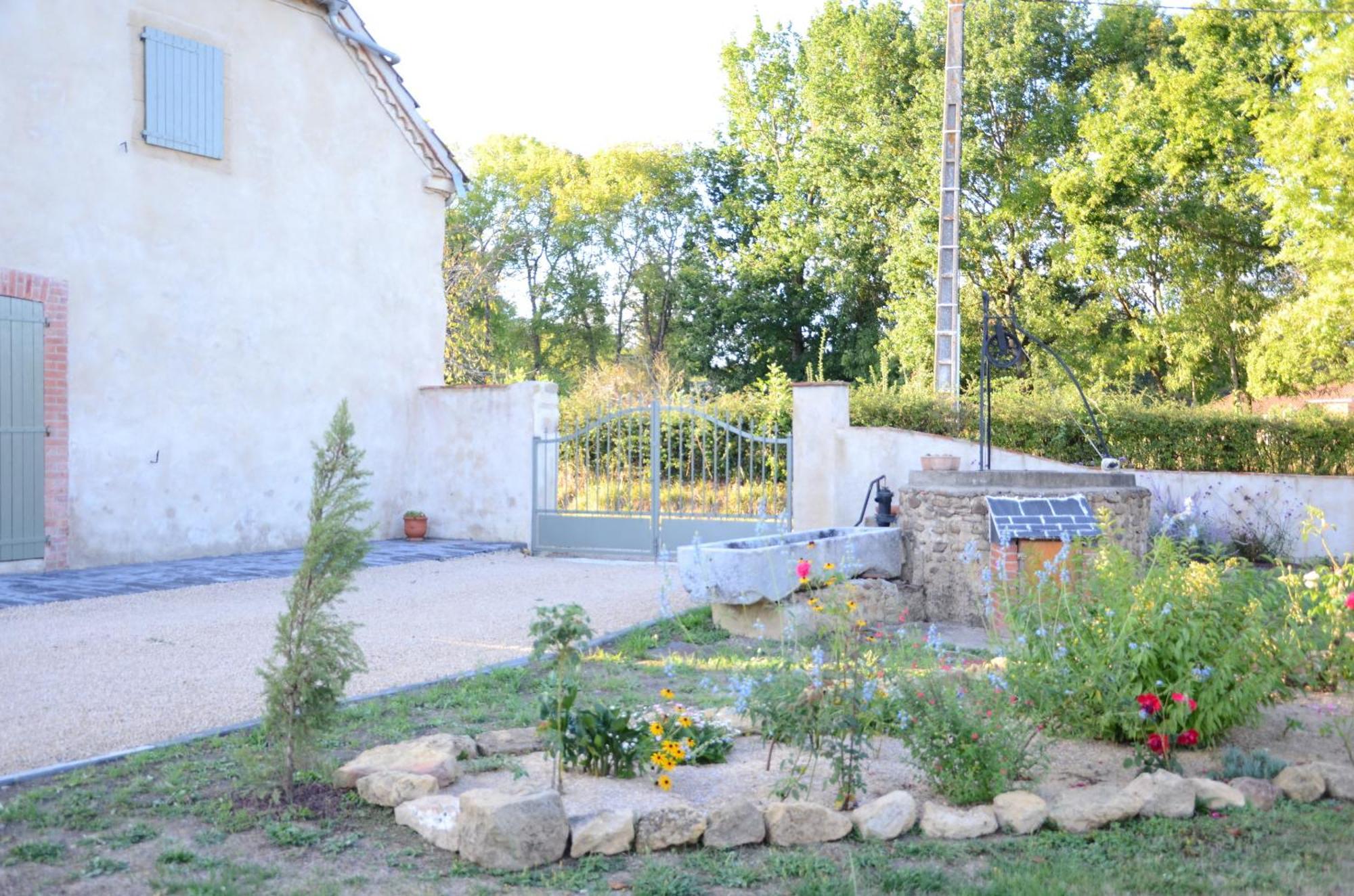 Ecogite Rural La Cle Des Champs Peyrelongue-Abos Стая снимка